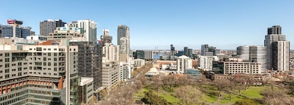 Oaks Melbourne On William Suites