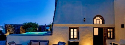 Santorini Heritage Villas & Mansions