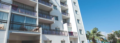 Marlita Beach Hotel Apartments