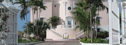 Ocean West Boutique Hotel