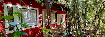 Rainforest Hotel & Cabañas