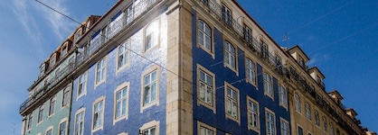 The 8 Downtown Suites