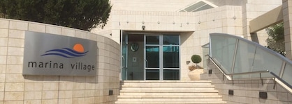Nomi Suites