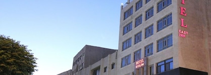Easy Inn Hotel Suites