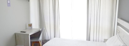 Hostal Alda Puerta Coruña
