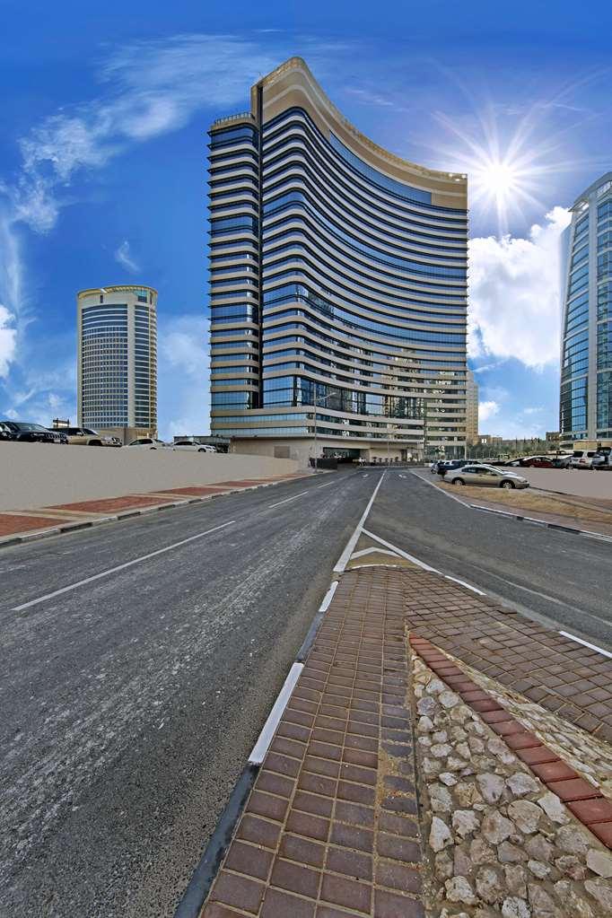 The Curve Hotel
