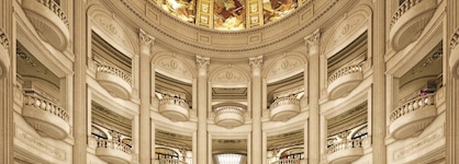 The Parisian Macao