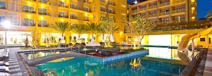 Grand Bella Hotel