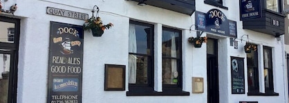 The Dock Inn
