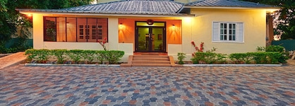 Shirley Retreat Hotel