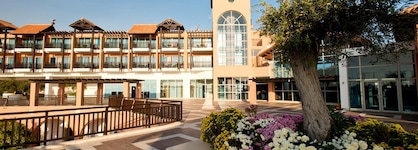Robinson Cyprus