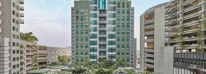 Sheraton Surabaya Hotel And Towers