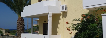 Karmi Studios & Apartments