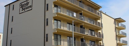 Sandy Square Resort By Kees Vacations