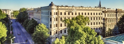 Grand Poet Hotel By Semarah