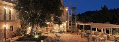 Mirabilia Boutique Hotel