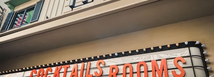 Prince Theatre Heritage Stay Hostel - Silom