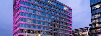 Moxy Amsterdam Houthavens