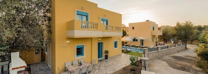 Lindos Luxury Retro Villas