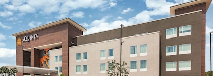 La Quinta Inn & Suites By Wyndham Mcallen La Plaza Mall