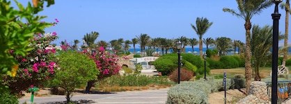 Rixos Premium Magawish Suites & Villas