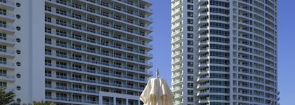 Fontainebleau Miami Beach Private Luxury Suites
