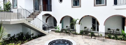Pestana Fisherman Village