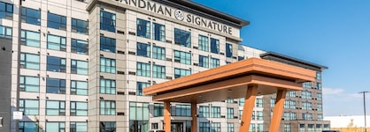 Sandman Signature Saskatoon South Hotel