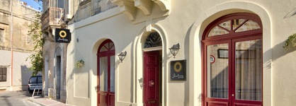 Julina Boutique Living