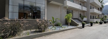 Mare Garden Hotel