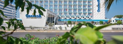 Granada Luxury Beach