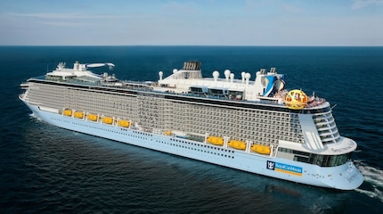 Photo Spectrum of the Seas