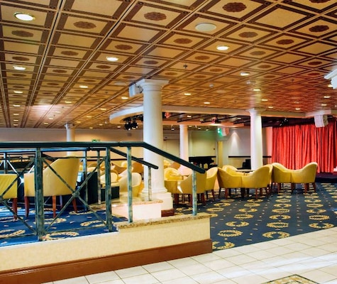 Carnival Fantasy - Forum Lounge