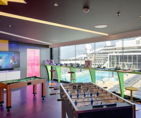 MSC World Europa Bar