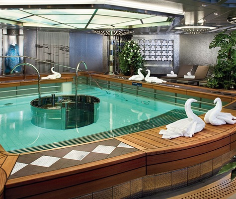 Piscine intérieure