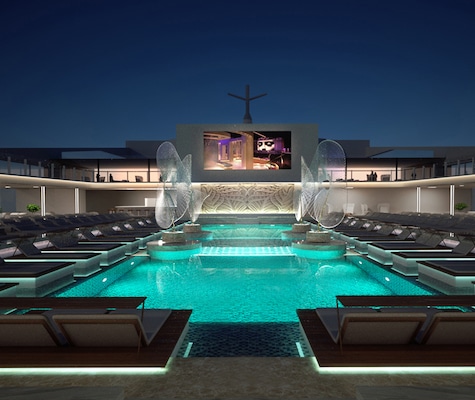 Piscine de nuit MSC Meraviglia