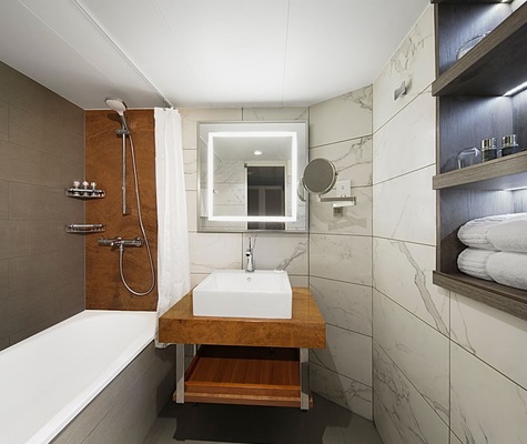 Image Azamara Quest Desire 1