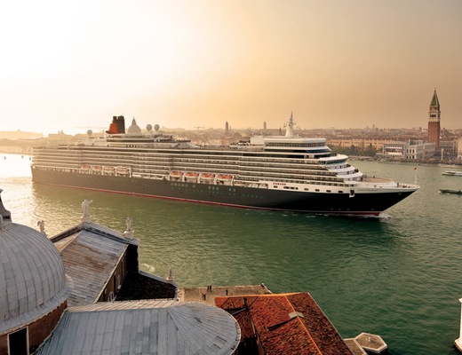 Image Queen Elizabeth 44