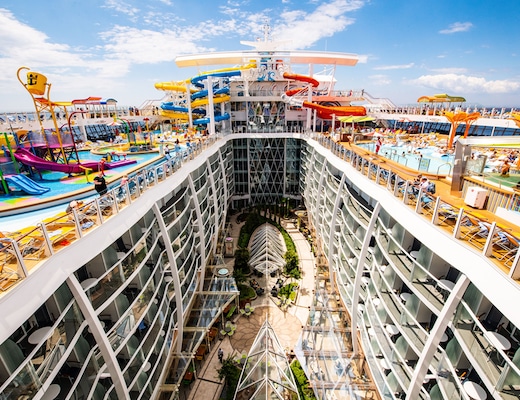 Image Wonder of the Seas 11