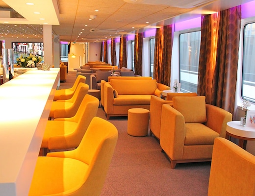 Salon Bar