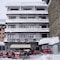 Paradis Blanc 3000 Apts - map