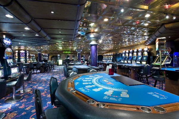 Carnival Fantasy - Club 21 Casino