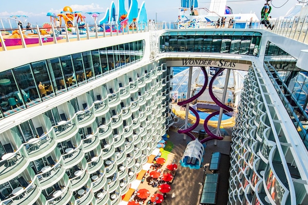 Image Wonder of the Seas 10