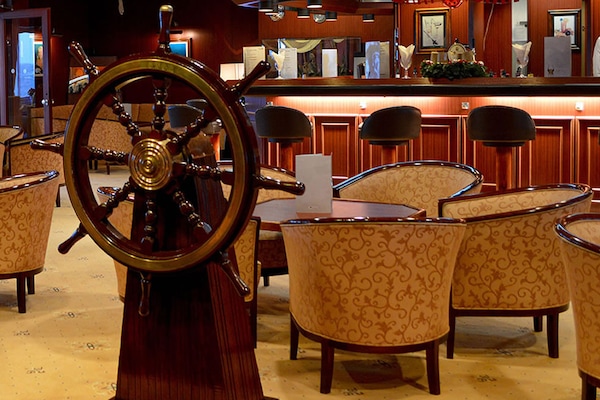 Décoration traditionnelle Jules Verne