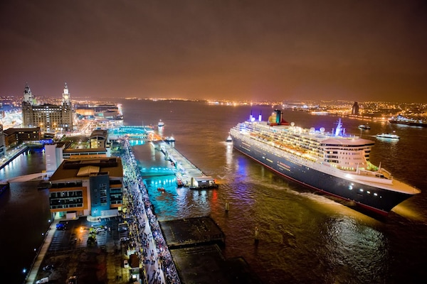 Image Queen Mary 2 15