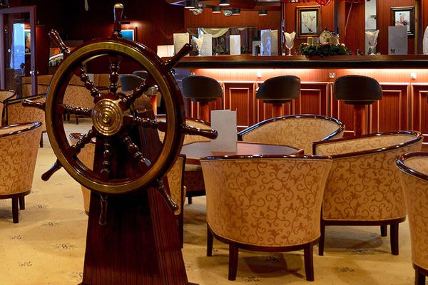 Salon Bar Croisières Maritimes et Voyages