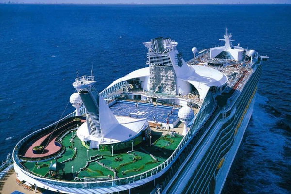 Image Voyager of the Seas 10