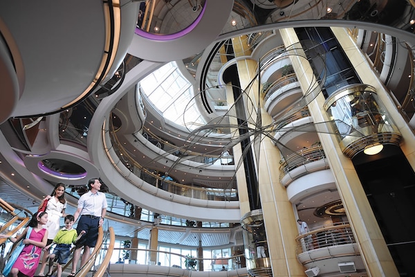 Image Grandeur of the Seas 3