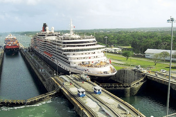 Image Queen Victoria 28