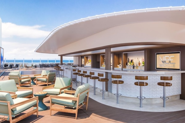 Image Norwegian Encore 11